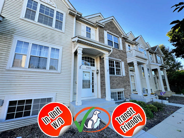 3 Bed 2.5 Bath + BONUS Rm  |  924 Clover Ln  |  Pingree Grove