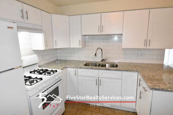 5727 S Kenton  |  Midway  |  1 & 2 Bed Apts