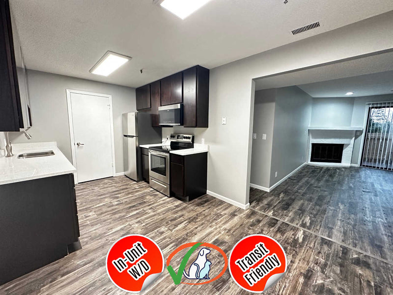 2 Bed 2 Bath  |  1340-J Brook St  |  St. Charles IL