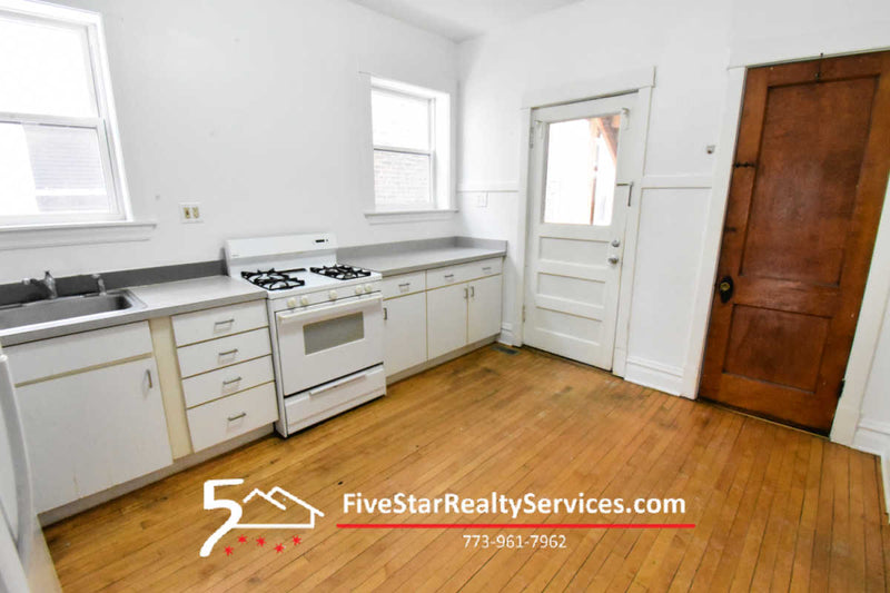 2 Bed 1 Bath  |  4521-1F N Claremnont  |  Lincoln Square