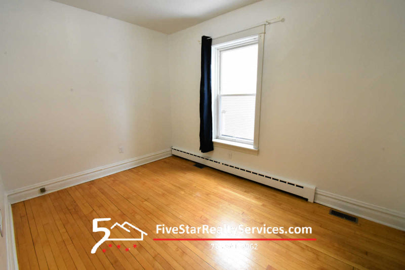 2 Bed 1 Bath  |  4521-1F N Claremnont  |  Lincoln Square