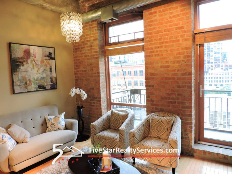 1 Bed 1 Bath  |  360-512 W Illinois  |  River North