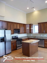 2 Bed 2 Bath  |  5642 N Broadway  |  Edgewater