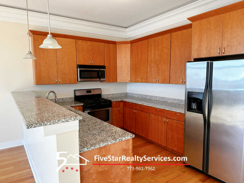 2 Bed 2 Bath  |  4518-4C N Kedzie  |  Albany Park