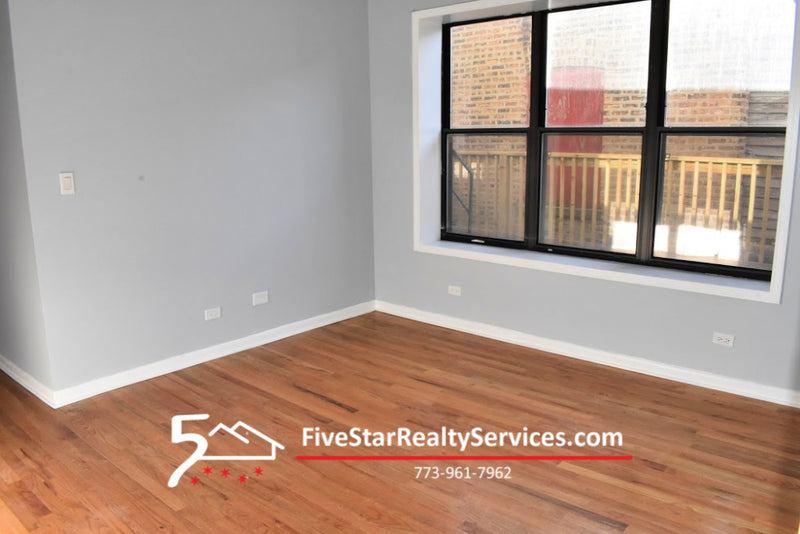 2 Bed 1 Bath  |  4614-202 N Kedzie Ave  |  Albany Park