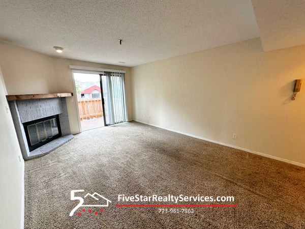 2 Bed 2 Bath  |  1350-L Brook St  |  St. Charles
