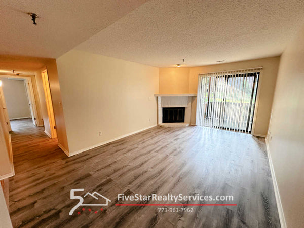 2 Bed 2 Bath  |  1330-C Brook St  |  St. Charles