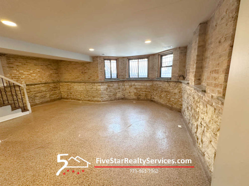 3 Bed 2 Bath  |  1803 W Superior #GDN  |  West Town