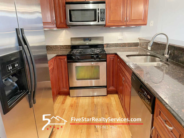 2 Bed 2 Bath  |  6112-F2 W Diversey  |  Belmont Cragin