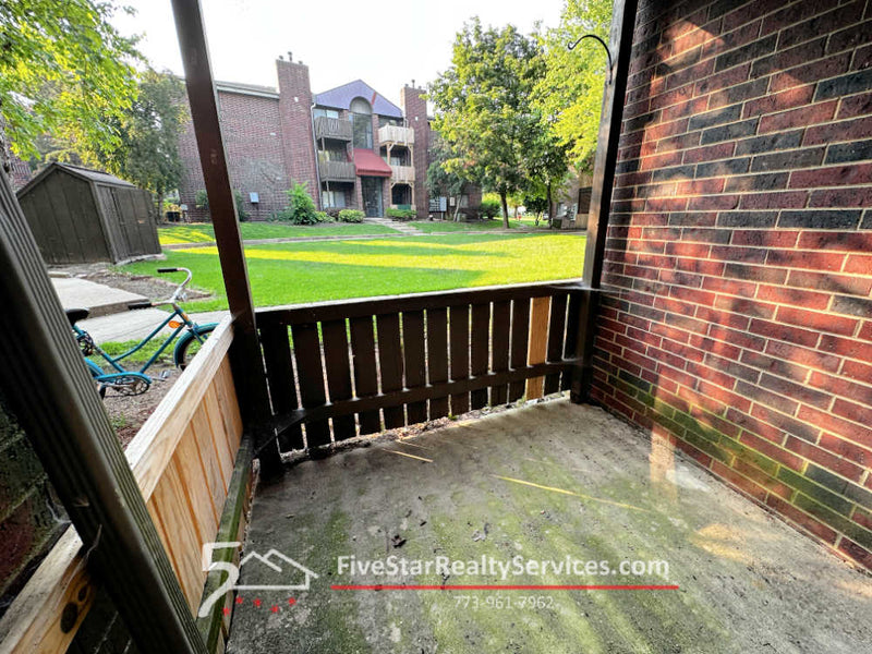 2 Bed 2 Bath  |  1330-C Brook St  |  St. Charles