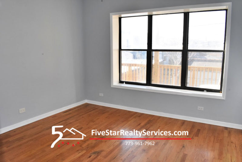 2 Bed 1 Bath  |  4614-202 N Kedzie Ave  |  Albany Park