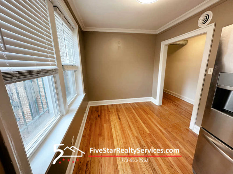 1 Bed 1 Bath  |  4010 N Bernard #8  |  Irving Park