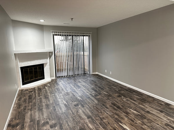 2 Bed 2 Bath  |  1340-J Brook St  |  St. Charles IL