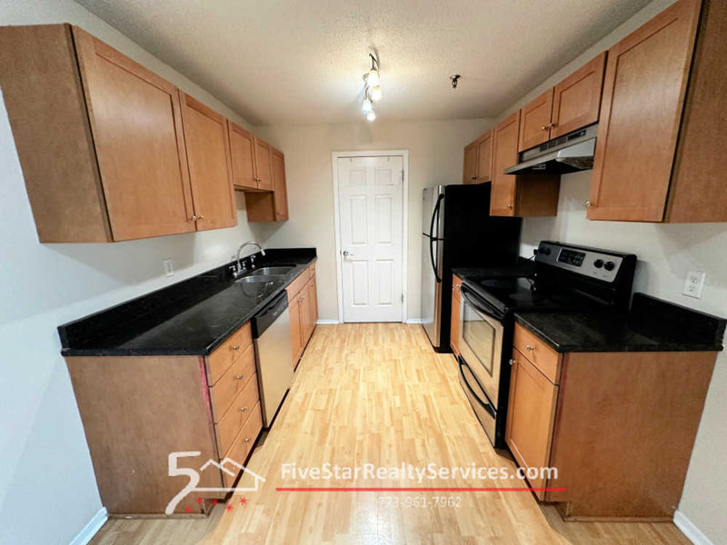 2 Bed 2 Bath  |  1330-C Brook St  |  St. Charles