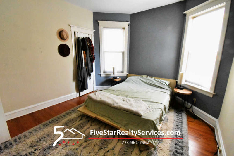 2 Bed 1 Bath  |  3443-1 W Parker  |  Logan Square