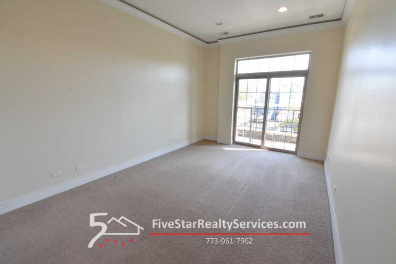 2 Bed 2 Bath  |  4518 N Kedzie #2E  |  Albany Park