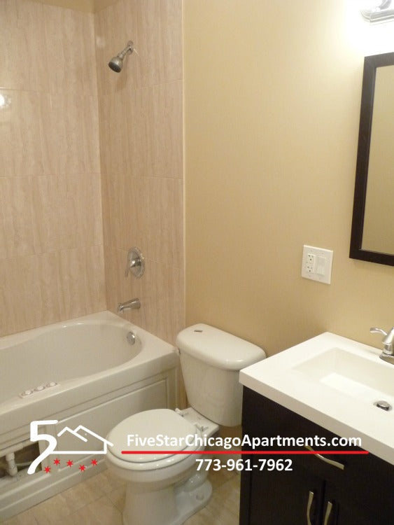 1 Bed 1 Bath  |  3705-102 N Kedzie  |  Irving Park