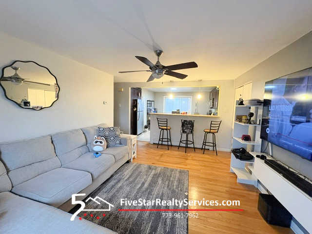 2 Bed 1 Bath  |  3925 W 47th  #3N  |  Archer Heights/Midway