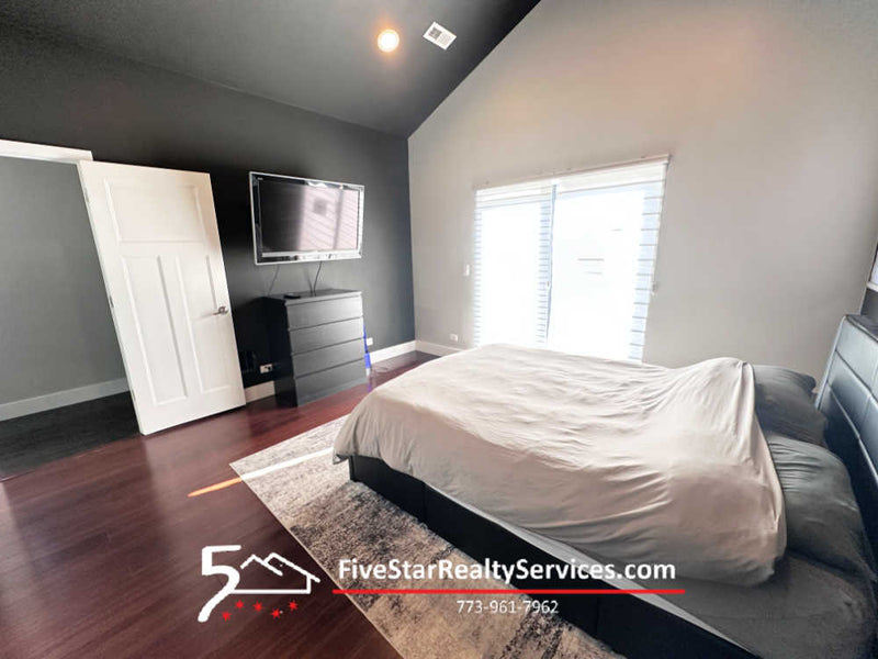 FULLY FURNISHED 3/2  |  2711 W Congress  |  Medical District