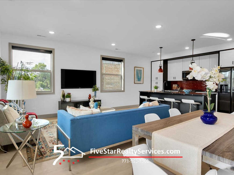 3 Bed 2 Bath  |  4235 S Champlain #2S  |  Bronzeville