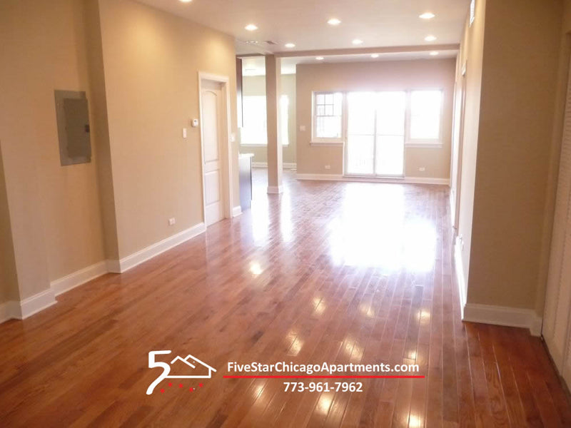 2 Bed 2 Bath  |  3705-304 N Kedzie  |  Irving Park