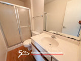 2 Bed 2 BAth  |  1360 Brook #E  |  St. Charles