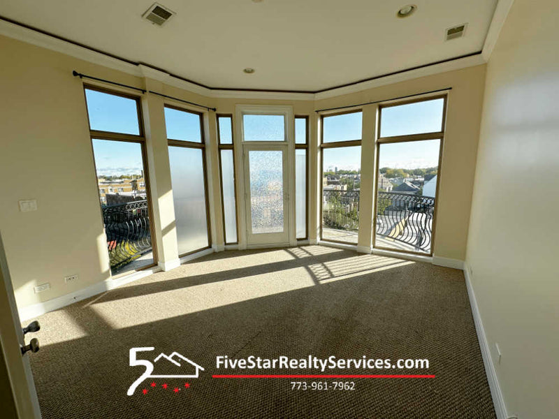 2 Bed 2 Bath  |  4518-4C N Kedzie  |  Albany Park