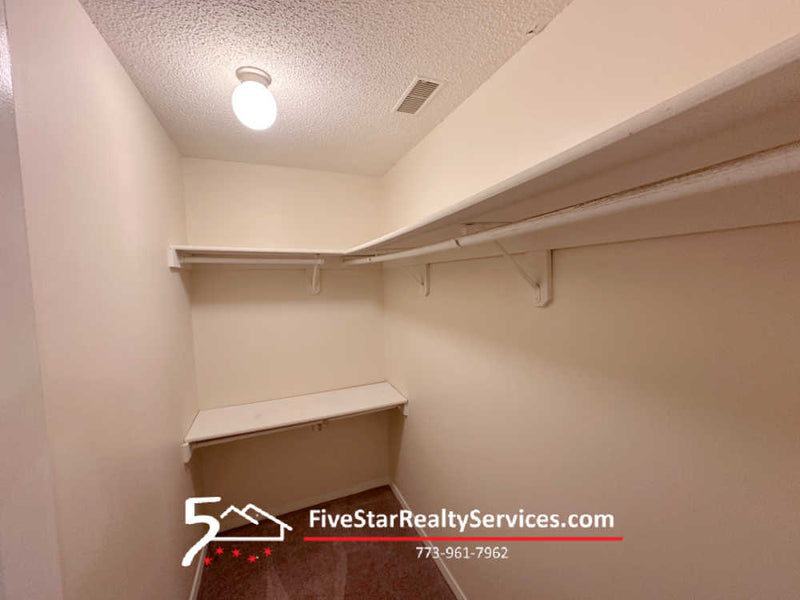 2 Bed 2 Bath  |  1350-J Brook St  |  St. Charles