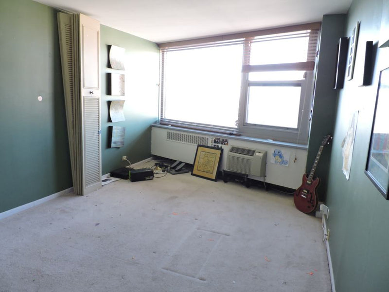 2 Bed 2 Bath  |  555 W Cornelia #1501  |   Lakeview