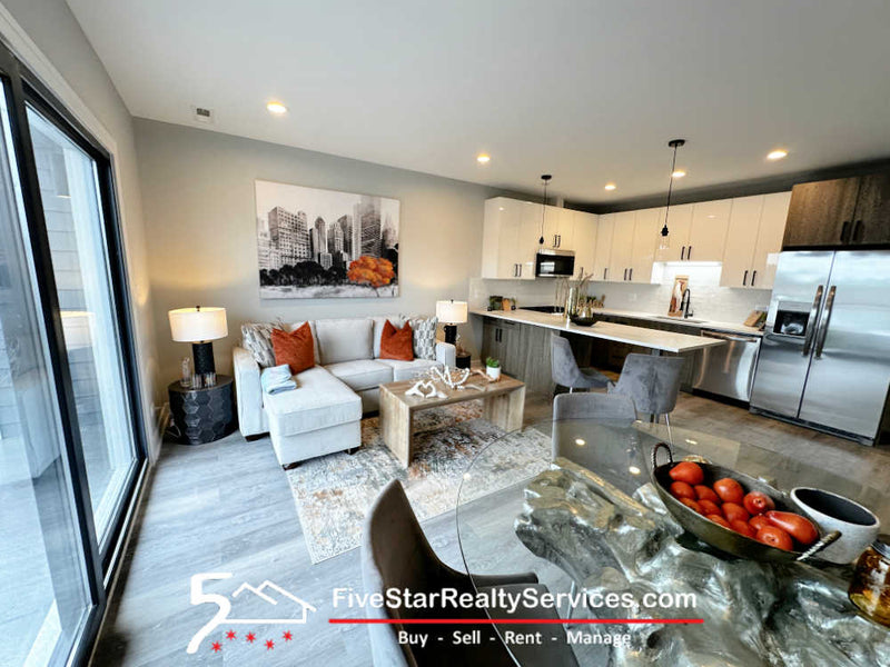 2 Bed 2 Bath  |  5418-3E W Belmont Ave.  |  Portage Park