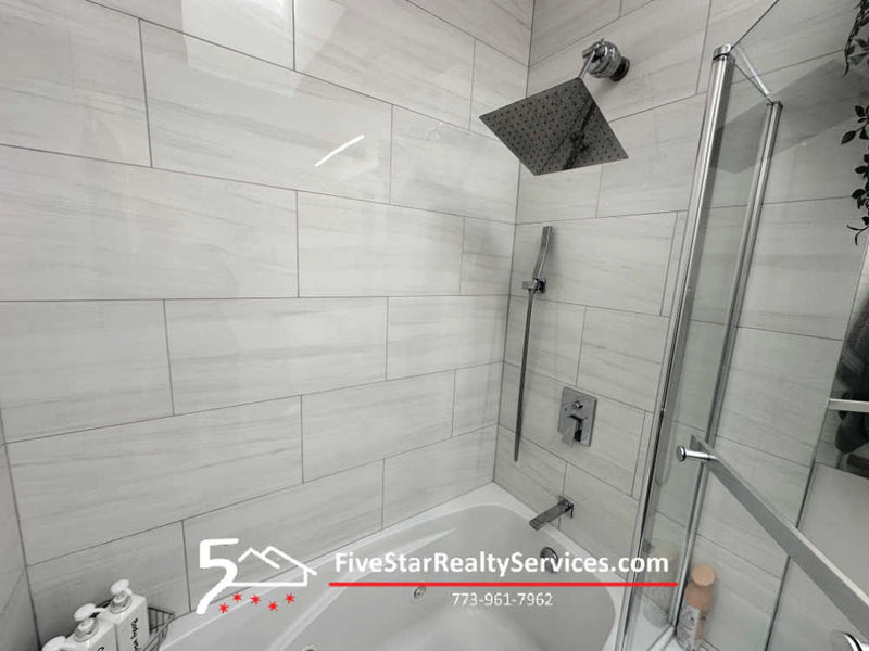 FULLY FURNISHED 3/2  |  2711 W Congress  |  Medical District