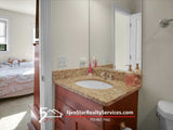 2 Bed 2 Bath  |  7635 1/2 N Greenview  |  Rogers Park