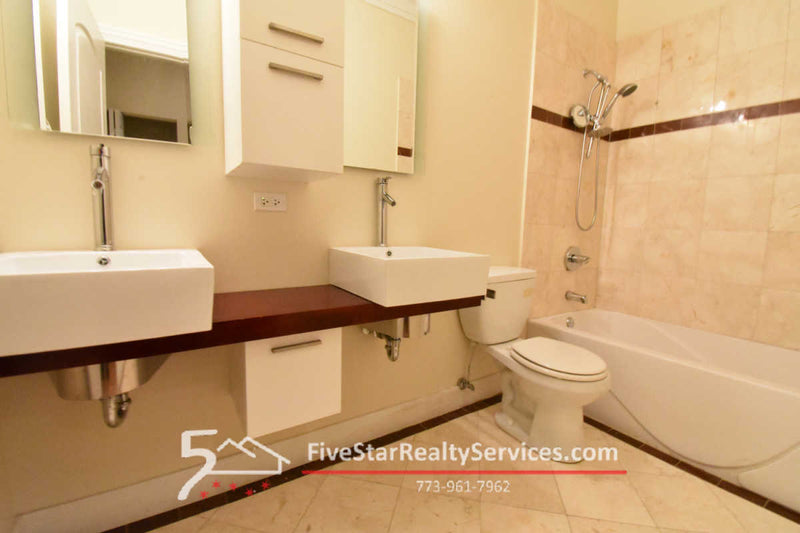 2 Bed 2 Bath  |  4518 N Kedzie #2E  |  Albany Park