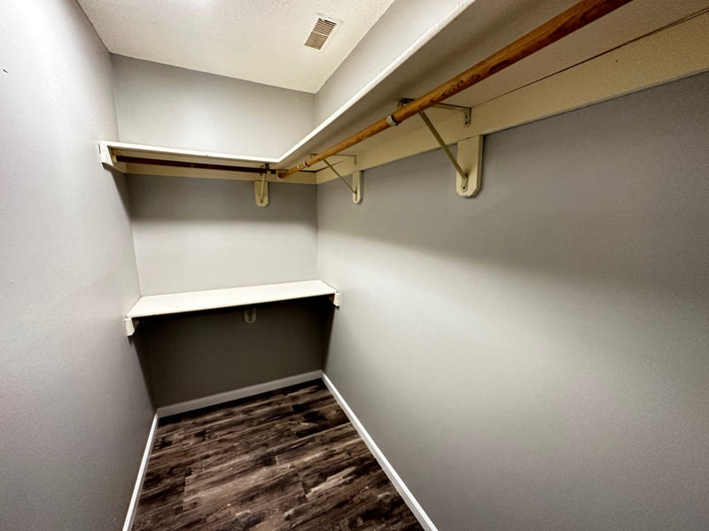 2 Bed 2 Bath  |  1340-J Brook St  |  St. Charles IL