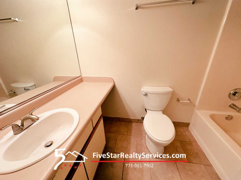 2 Bed 2 Bath  |  1330-D Brook St.  | St. Charles