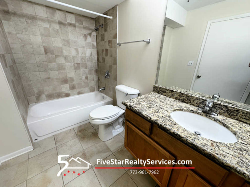 2 Bed 2 Bath  |  8255-303 Skokie Blvd  |  Skokie