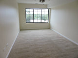 2 Bed 2 Bath  |  8255 Skokie Blvd #303  |  Skokie