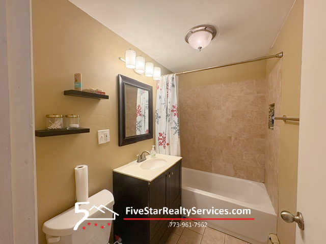 2 Bed 1 Bath  |  3925 W 47th  #3N  |  Archer Heights/Midway