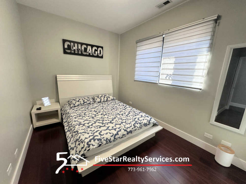 FULLY FURNISHED 3/2  |  2711 W Congress  |  Medical District