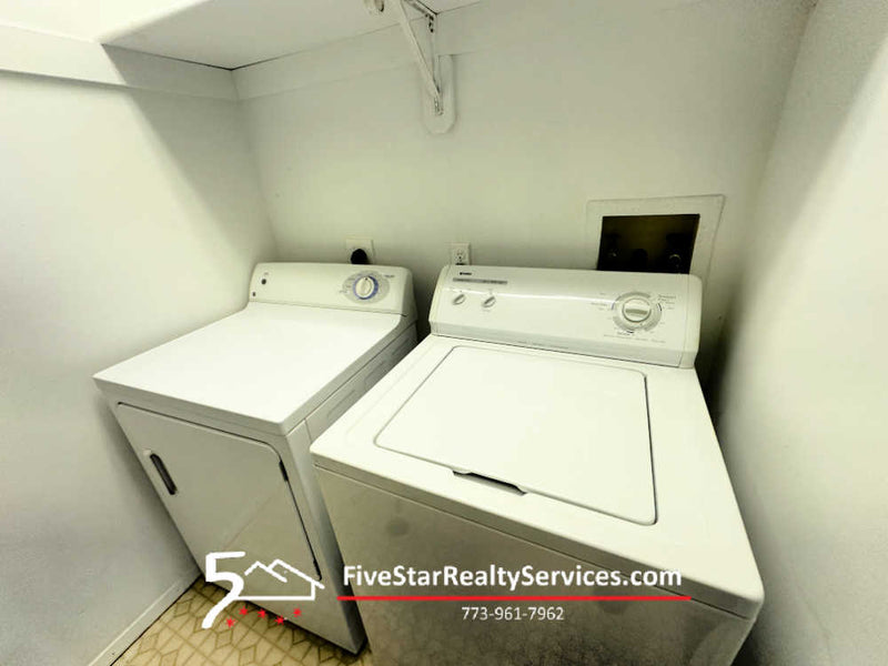 2 Bed 2 Bath |  1330-J Brook St.  |  St. Charles