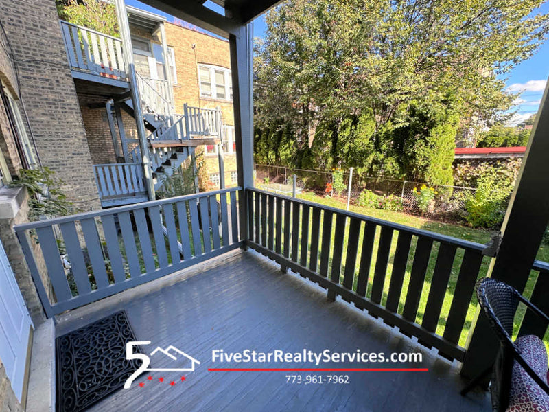 1 Bed 1 Bath  |  3853 N Long  |  Portage Park