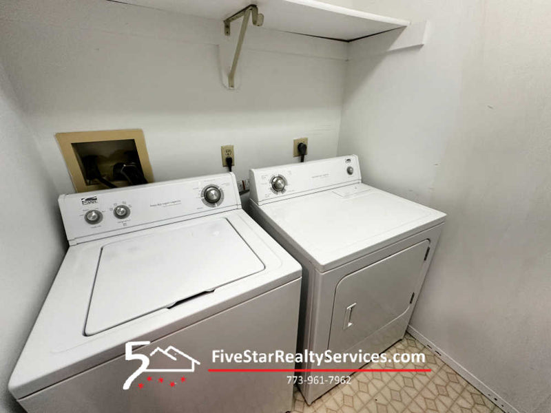 2 Bed 2 Bath  |  1330-D Brook St.  | St. Charles