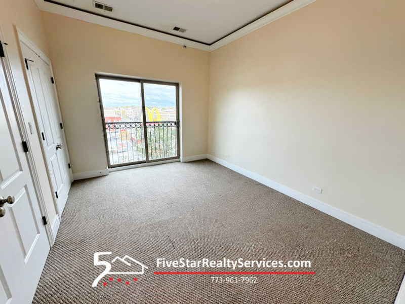 2 Bed 2 Bath  |  4518-4C N Kedzie  |  Albany Park