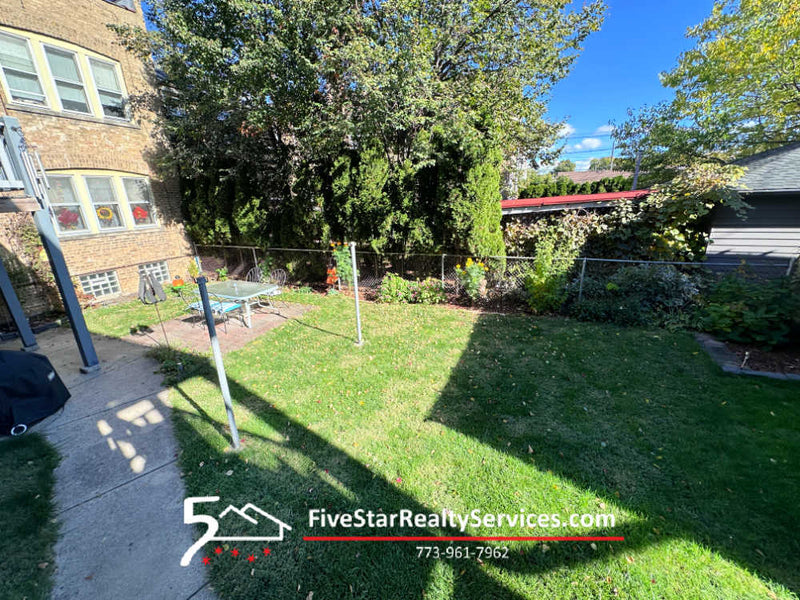1 Bed 1 Bath  |  3853 N Long  |  Portage Park