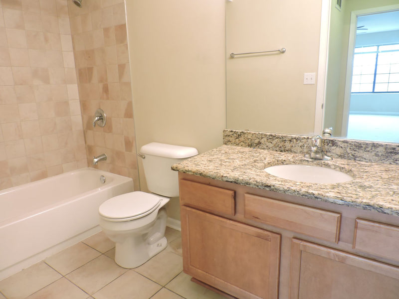 2 Bed 2 Bath  |  8255-404 Skokie Blvd  |   Skokie