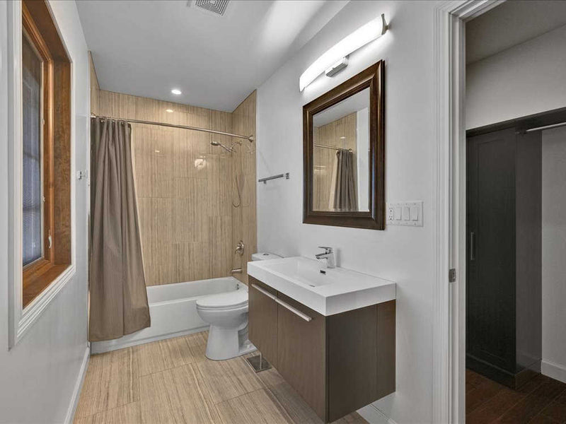 5 Bed 5 1/2 Bath  |  7439 W Lunt  |   Edison Park