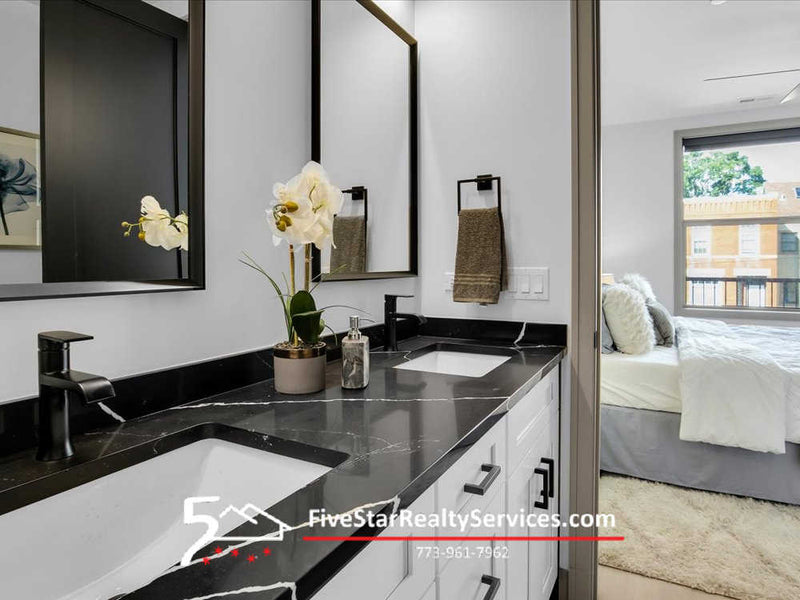 3 Bed 2 Bath  |  4235 S Champlain #2S  |  Bronzeville