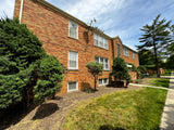 2 Bed 1 Bath  |  4900 Greenwood #2W  |  Skokie