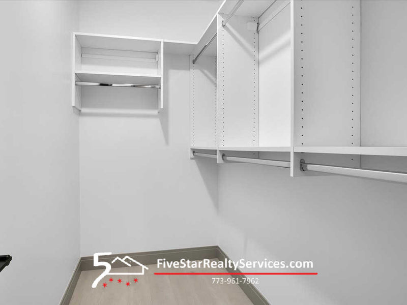 3 Bed 2 Bath  |  4235 S Champlain #2S  |  Bronzeville