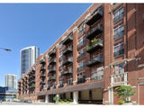 1 Bed 1 Bath  |  360-512 W Illinois  |  River North